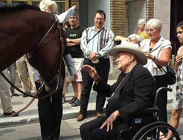 Tony Curtis, en Montreal Tony Curtis, en Montreal