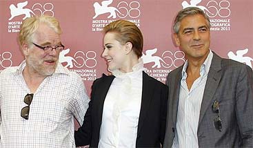 Philip Seymour Hoffman, Evan Rachel Wood y George Clooney (AP)